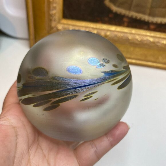 Signed Maytum Studio 90s Iridescent Art Glass Oil Lamp Globe Hand Blown - Picture 4 of 9